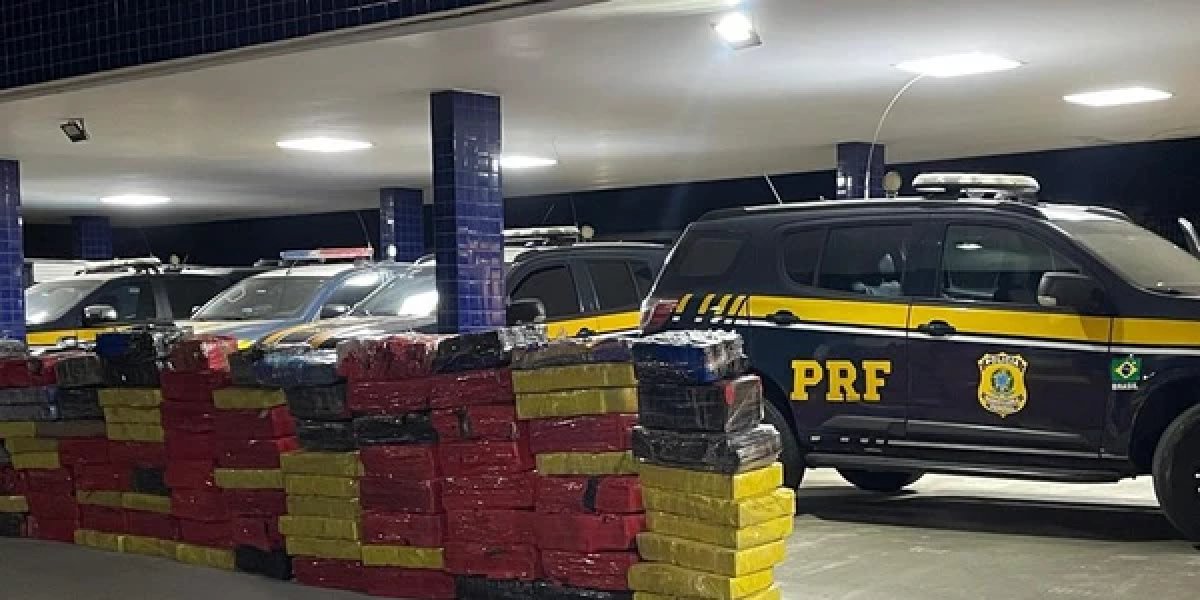 PRF apreende mais de 1,7 tonelada de maconha em caminhão na BR-116, em Vitória da Conquista