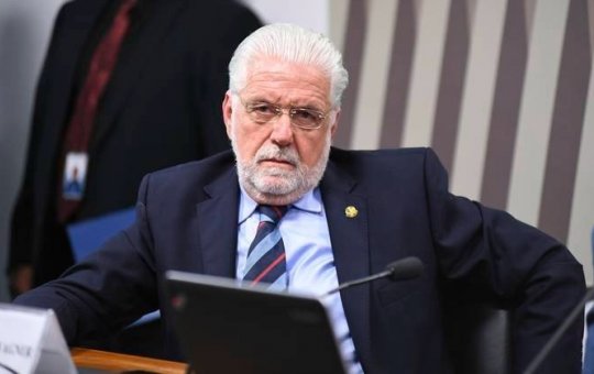 Senador Jaques Wagner defende Israel e 'extermínio' do Hamas