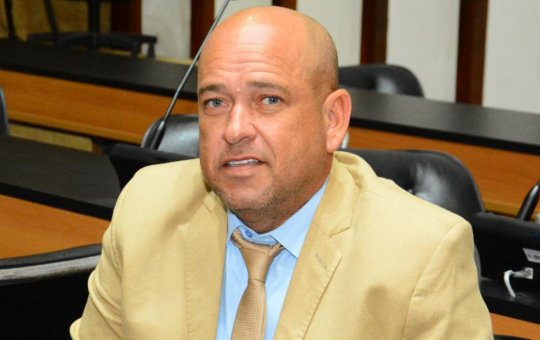 Deputados farão votação secreta sobre manutenção de prisão de Binho Galinha