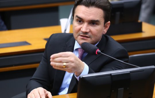 Bateu de frente: Sabino decide continuar no Governo e é afastado  do União Brasil