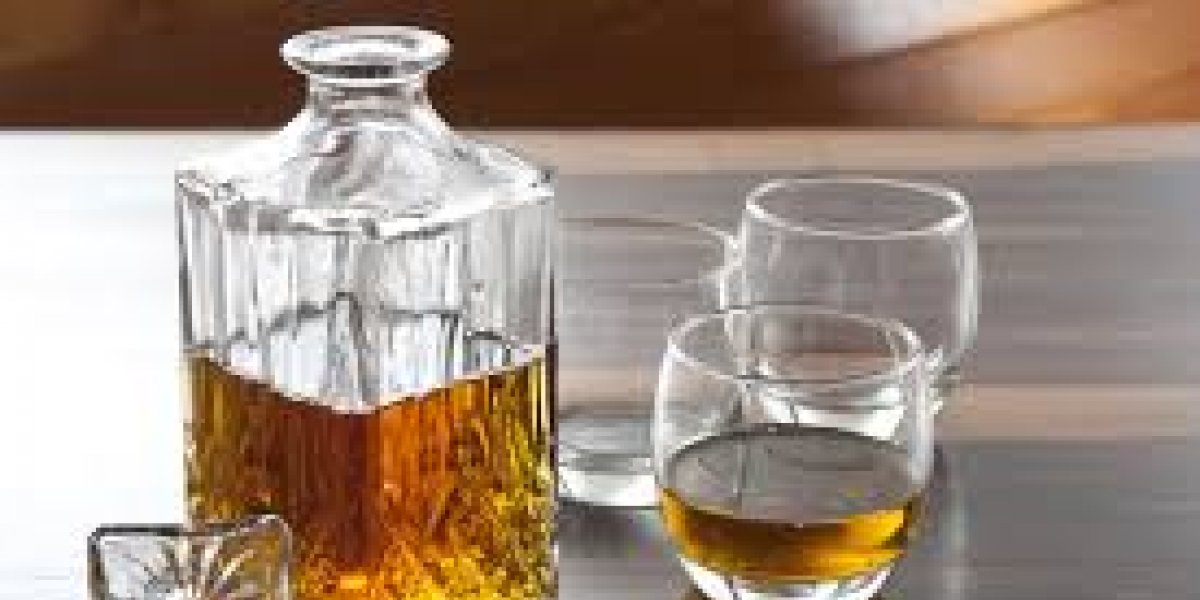 Devido ao metanol, plataformas de venda virtuais estão proibidas de vender bebidas destiladas
