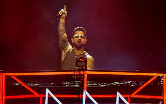 Dennis DJ se pronuncia após ter sido acusado de violência doméstica contra a ex-mulher