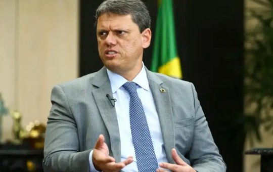Tarcísio de Freitas acusa o PT de fazer campanha contra sua reputação e critica aumento de impostos