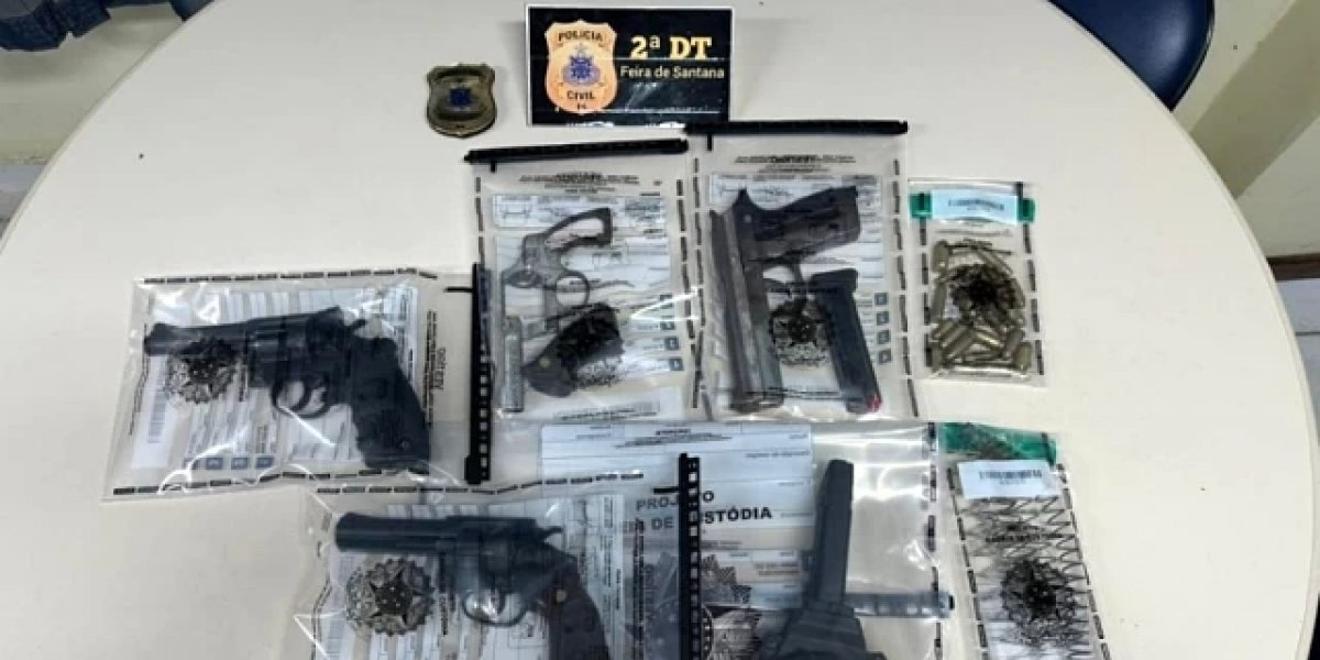 Polícia apreende arsenal e prende dois homens em operação em Feira de Santana