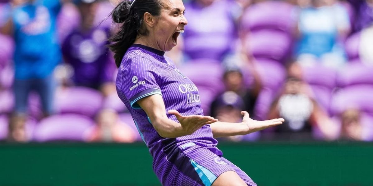 Marta faz nova mágica com golaço olímpico nos acréscimos para vitória no Orlando Pride