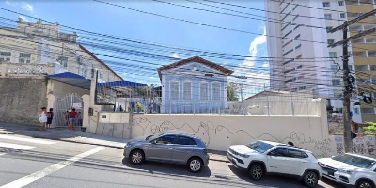 Escola municipal, ao lado de delegacia nos Galés, é arrombada pela sexta vez no ano em Salvador
