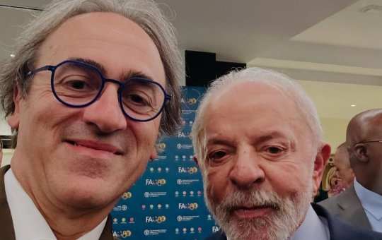 Presidente Lula se encontra com deputado que entregou endereço de Carla Zambelli às autoridades italianas