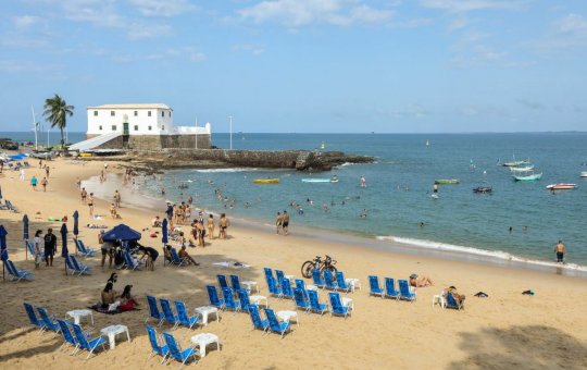 Projeto de Lei proíbe que kits de praia sejam montados sem solicitação de banhistas no Porto da Barra