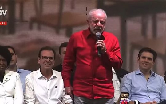Lula critica políticos do Rio e solta palavrão durante discurso