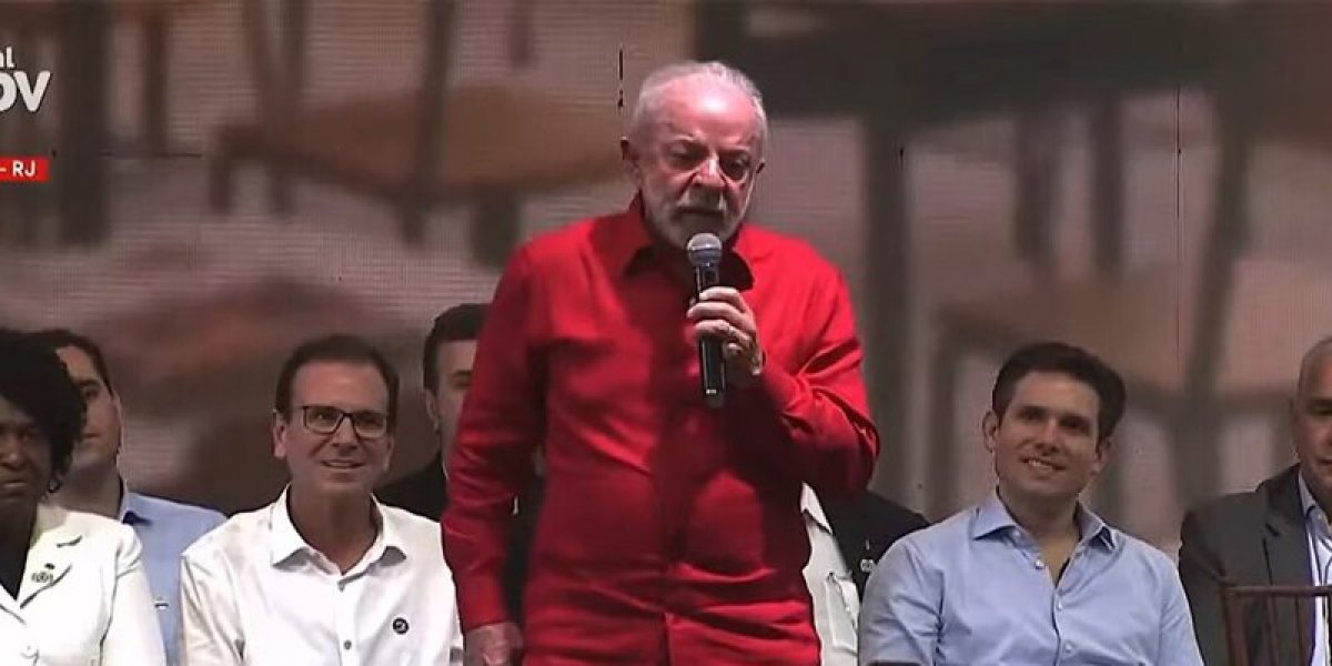 Lula critica políticos do Rio e solta palavrão durante discurso