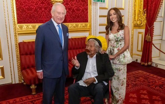 Anitta participa de evento ambiental e tem encontro com o rei Charles III em Londres