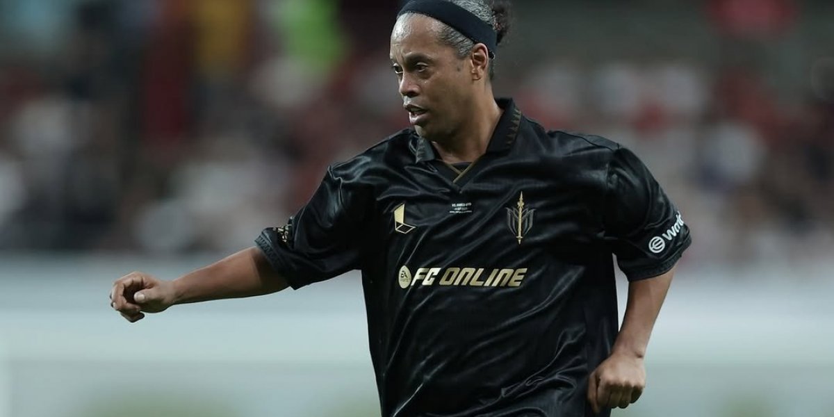 Além de craque dentro de campo e com projeto no ramo da música, Ronaldinho Gaúcho lança álbum
