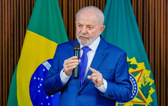  Indireta a Trump? Lula diz que nenhum presidente deve dar 'pitaco' sobre a Venezuela