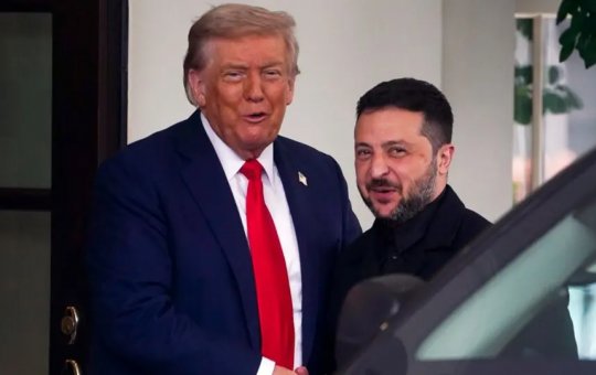 Donald Trump ao lado de Zelensky, presidente da Ucrânia 