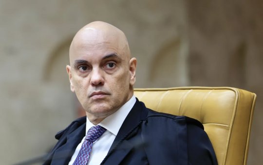 Moraes pede explicações para ex-presidente que desligou tornozeleira eletrônica