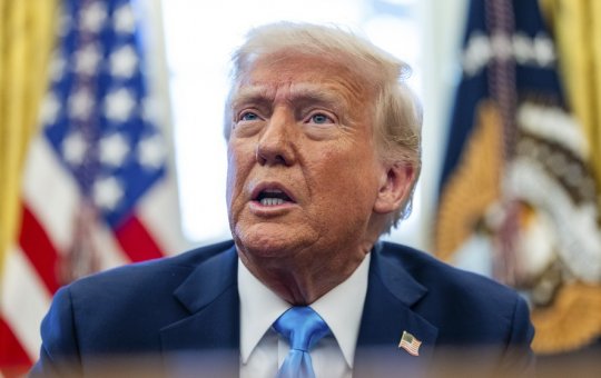 Trump faz ataques e chama presidente colombiano de 'traficante de drogas ilegal'