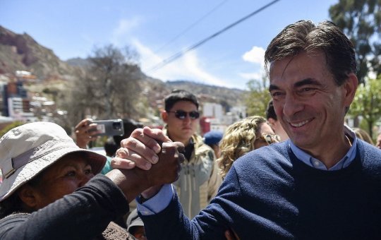 Bolívia elege Rodrigo Paz e encerra 20 anos de governos de esquerda