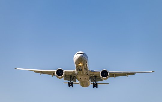 Voo é suspenso após suspeita de bomba dentro de avião