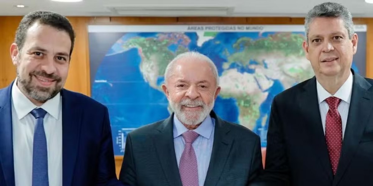 Guilherme Boulos, Lula e Márcio Macêdo