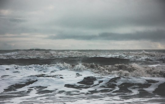 Marinha faz alerta para ondas de até 2,5 metros e ventos fortes em Salvador