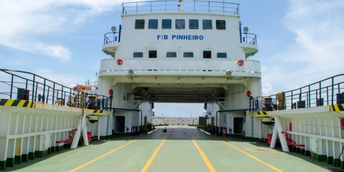 Travessia Salvador-Itaparica tem operação parcial devido ao mau tempo