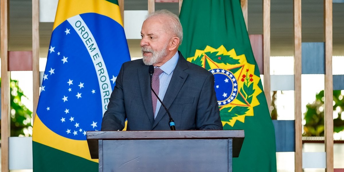 Lula afirma que quem ganha R$ 8 mil por mês é quase pobre e reflete: 'Não vai sobrar dinheiro'