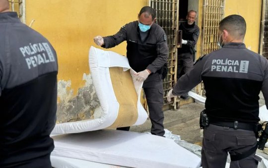 Segundo delegado, a cela de onde os detentos fugiram tinha defeito na grade