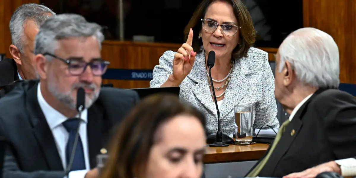 Damares Alves e deputado protagonizam bate-boca por causa de Michelle Bolsonaro