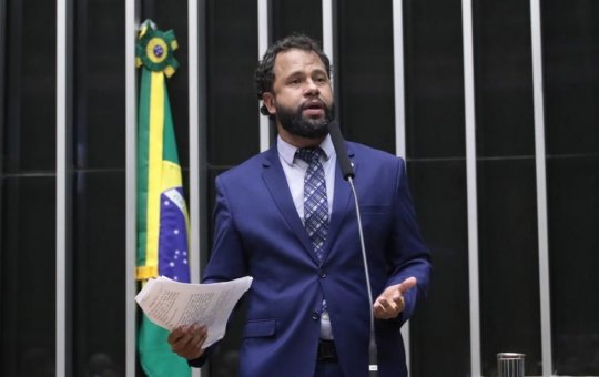 Deputado critica criação de bancada cristã na Câmara: 'retrocesso civilizatório'