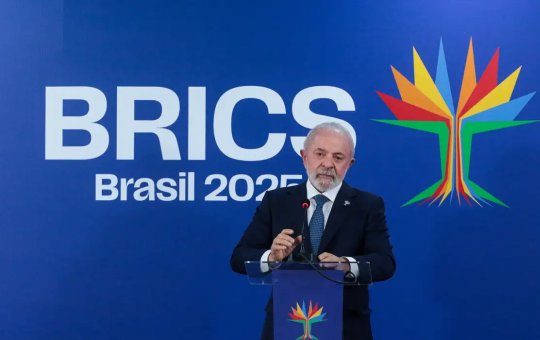 Antes do encontro com Donald Trump, Lula defende comércio em moedas locais entre países do Brics