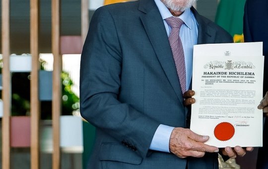 Lula confirma que disputará as eleições presidenciais de 2026