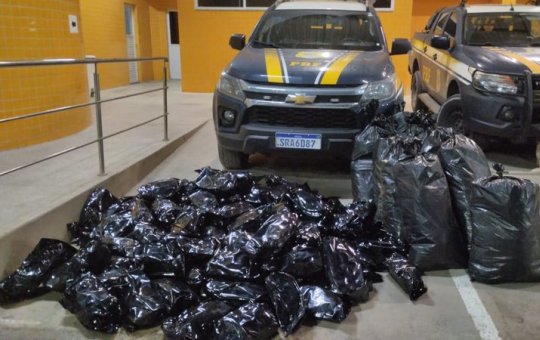 Carga de 109 kg com destino a Salvador é interceptada e apreendida pela PRF