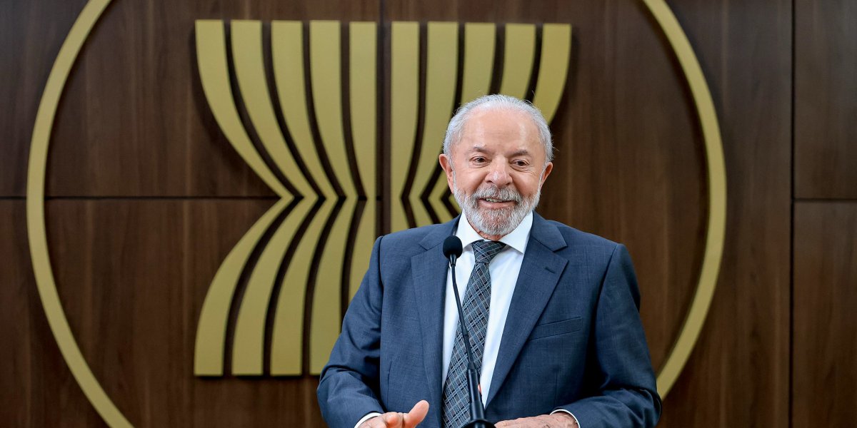 Presidente Lula durante conversa com a imprensa na ASEAN