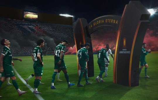 Em atuação decepcionante, Palmeiras perde em Quito e se complica na Libertadores