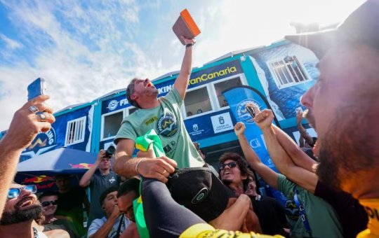 Baiano Uri Valadão conquista bicampeonato mundial de bodyboard