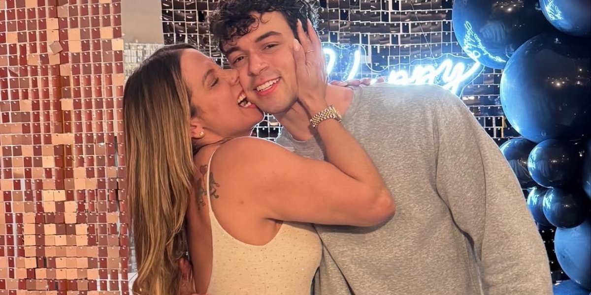Carla Perez e Victor Alexandre, seu filho