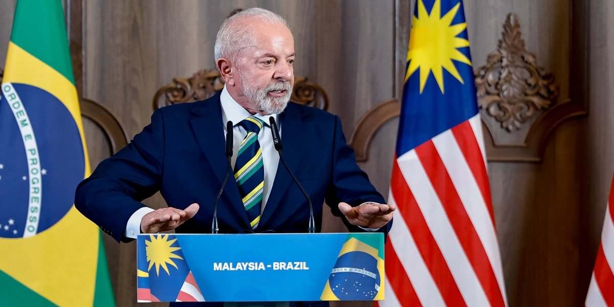 Presidente Lula em coletiva na Malásia