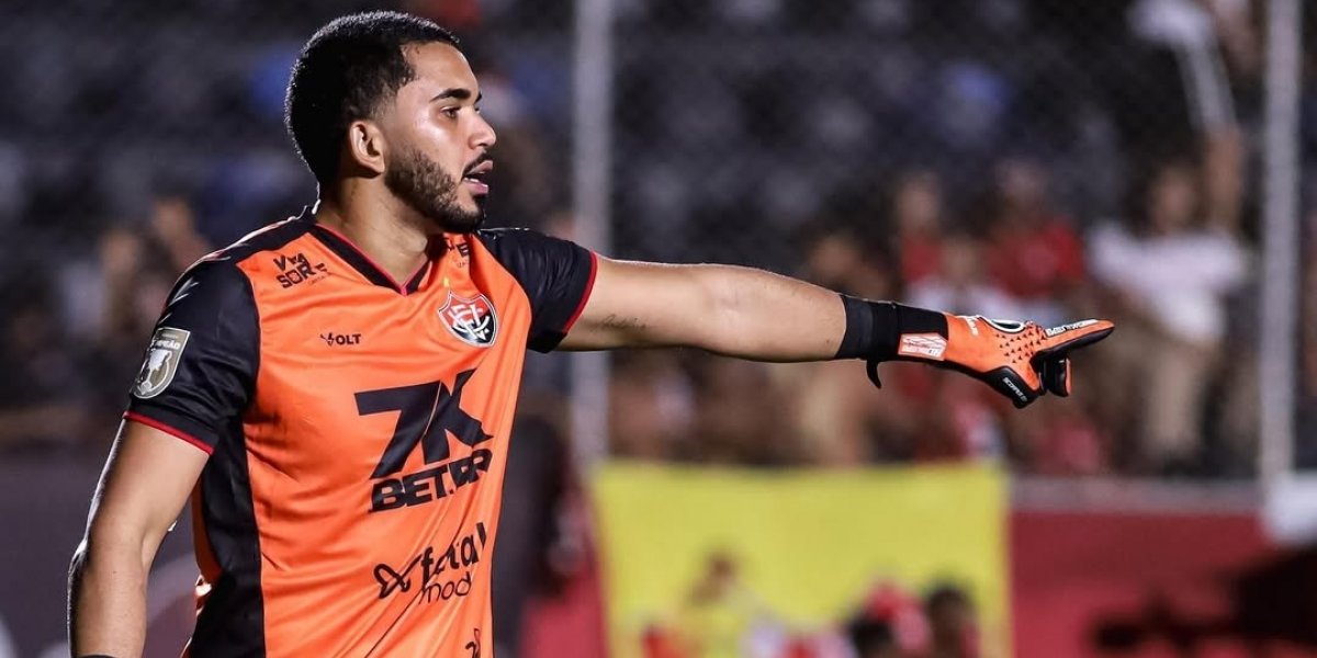 Lucas Arcanjo, goleiro do Vitória