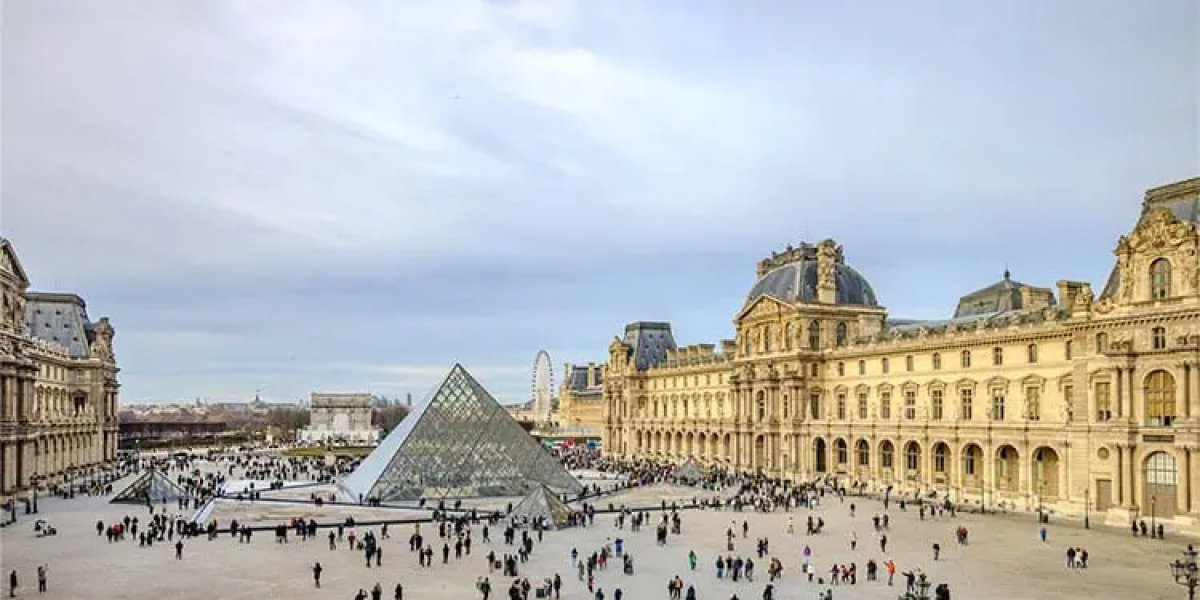 Polícia francesa prende mais cinco suspeitos de roubo de joias do Museu do Louvre