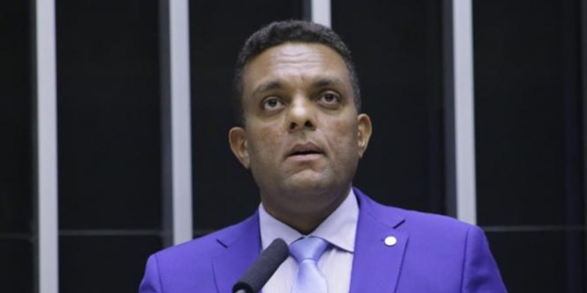 Deputado critica operação no Rio e afirma que 'gente da igreja' também foi morta