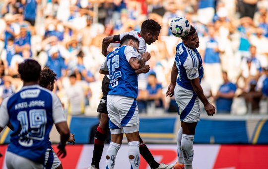 Vitória perde para o Cruzeiro e acumula duas derrotas consecutivas faltando 7 partidas para o fim do Brasileiro