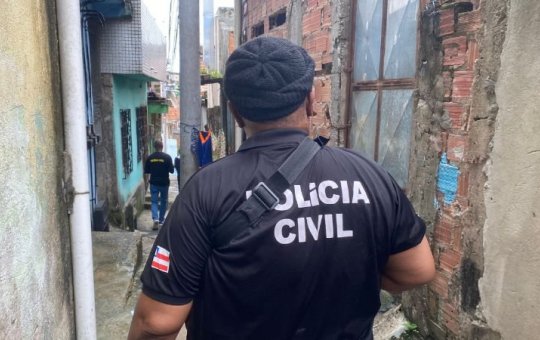 Homem que se passava por policial em Feira de Santana é preso por agredir e estuprar garotas de programa