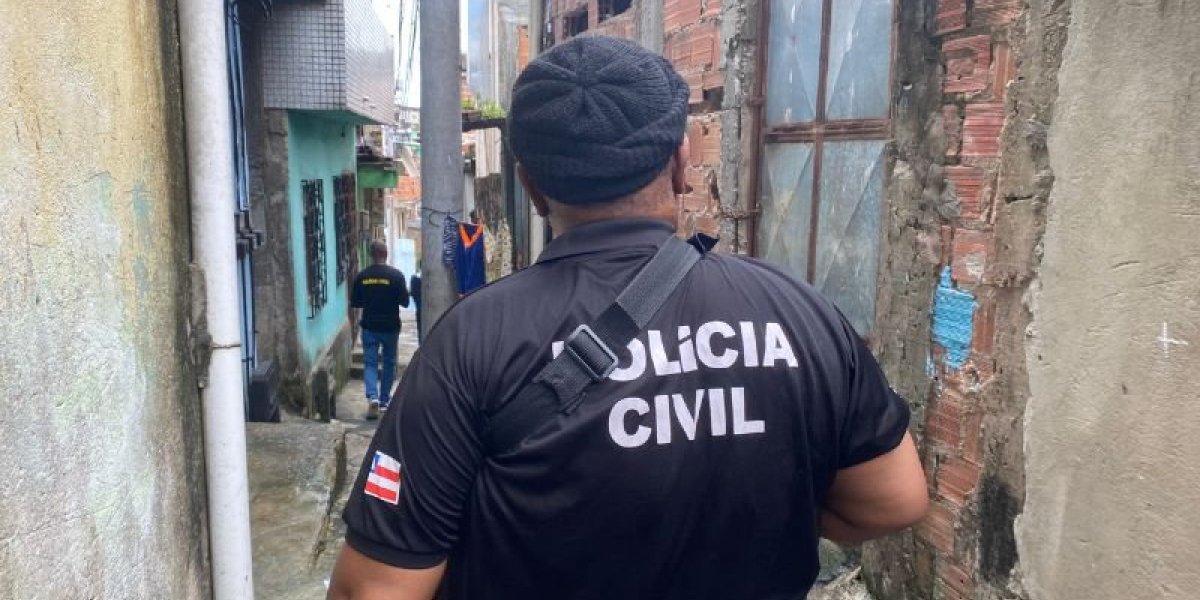 Homem que se passava por policial em Feira de Santana é preso por agredir e estuprar garotas de programa