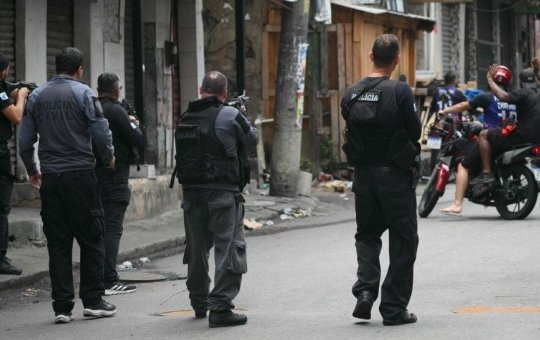 Coronel da PMERJ divulga vídeo de megaoperação no Complexo da Penha: “Enquanto muitos opinam, eles enfrentam”