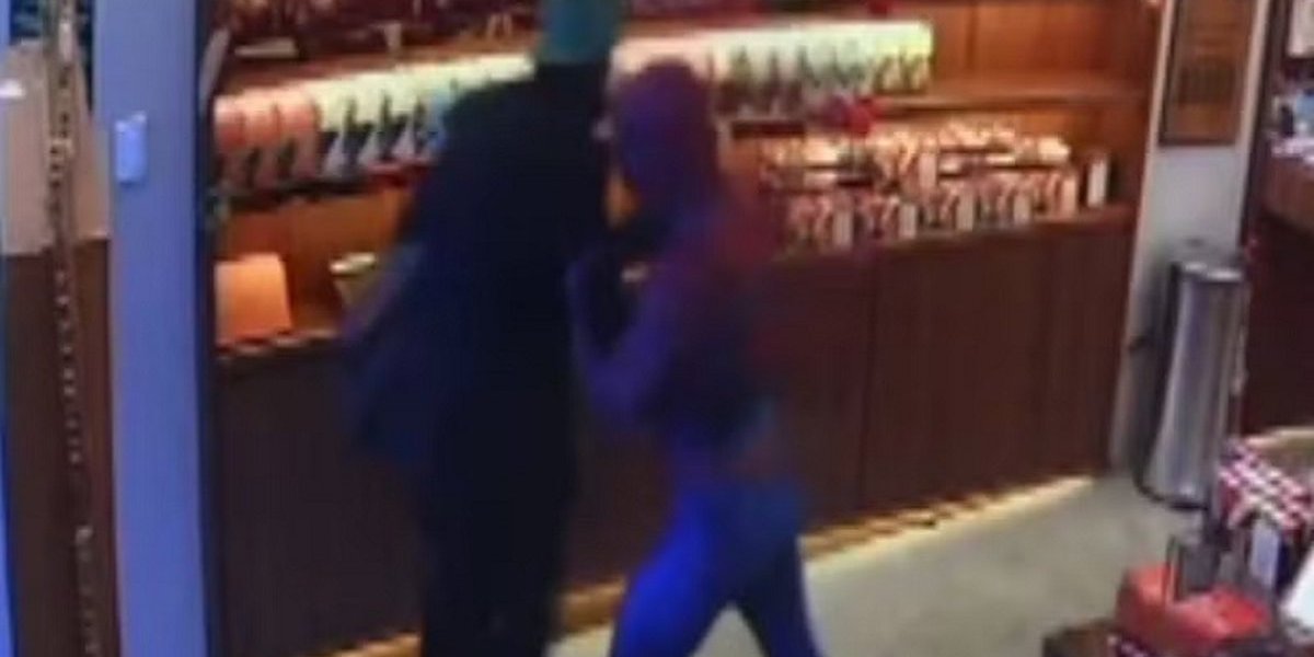 "Homem-Aranha" impede assalto em estabelecimento na cidade de Ilhéus