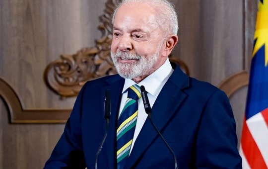 Lula afirma que voltará a falar com Trump caso negociações entre os países não avancem