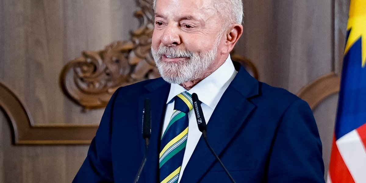 Lula afirma que voltará a falar com Trump caso negociações entre os países não avancem