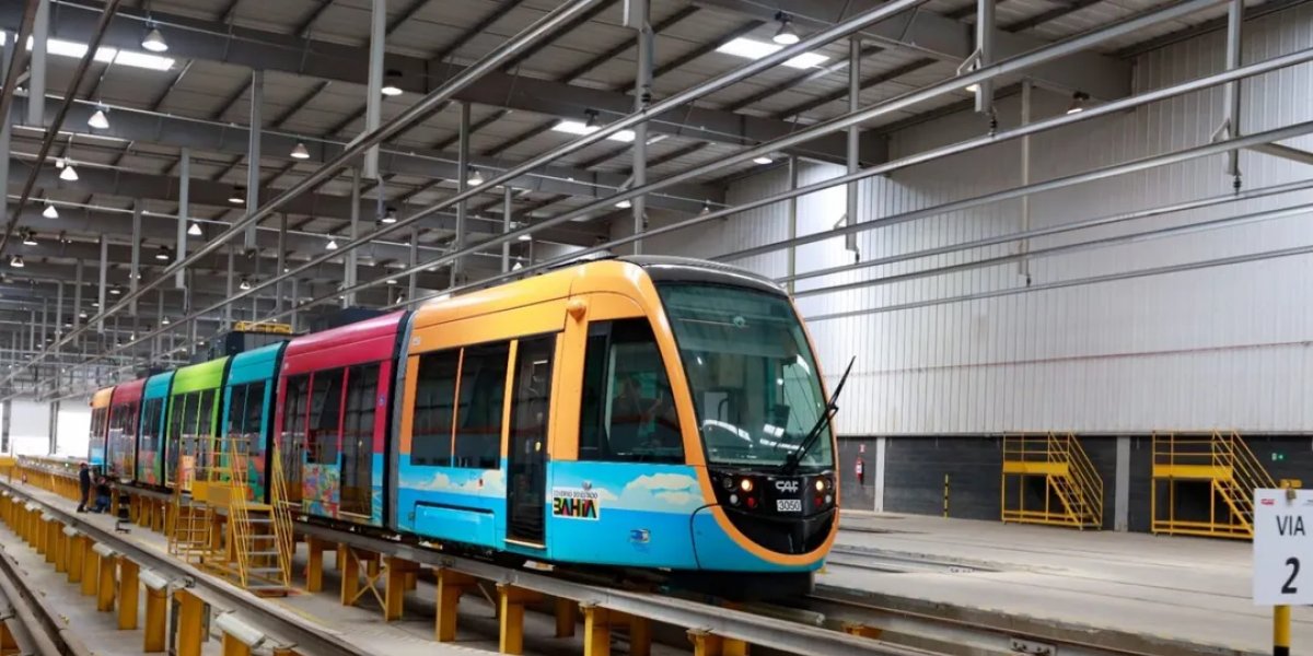 Jerônimo Rodrigues revela data para o primeiro trem do VLT na Cidade Baixa