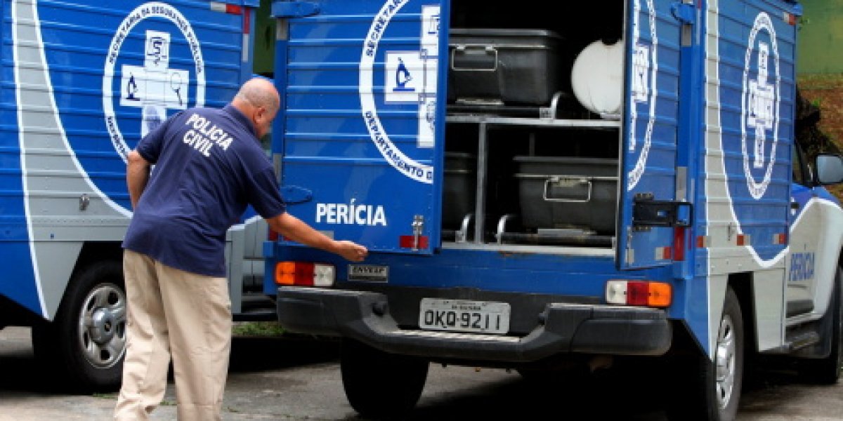 Corpo é achado com marcas de tiros perto de lagoa em Feira de Santana