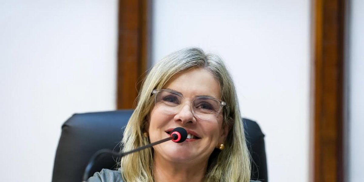 Ivana Bastos mostra sinais de melhora após ser internada na UTI